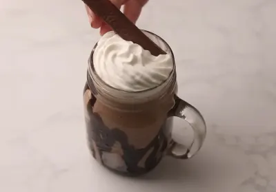 ميلك شيك بـ 6 نكهات مختلفة